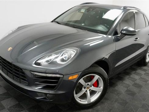 Used 2018 Porsche Macan AWD/4WD image 2