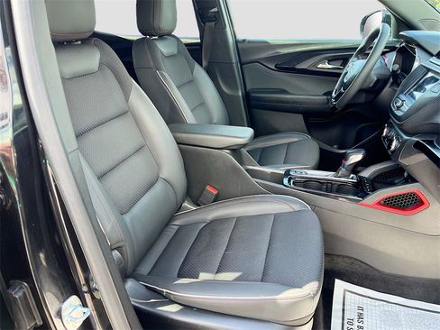Used 2023 Chevrolet TrailBlazer RS image 25