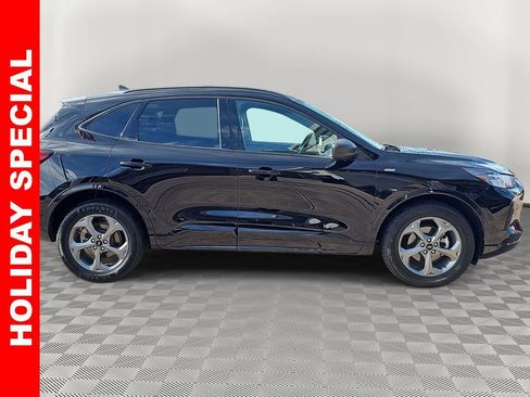 Used 2023 Ford Escape ST-Line image 2