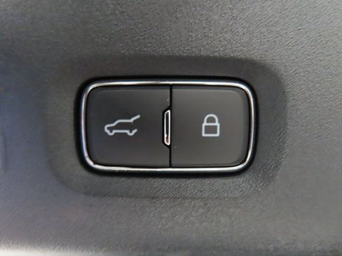 Used 2025 Ford Expedition Tremor image 45