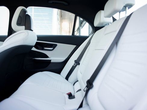 Used 2024 Mercedes-Benz C 300 4MATIC Sedan image 28