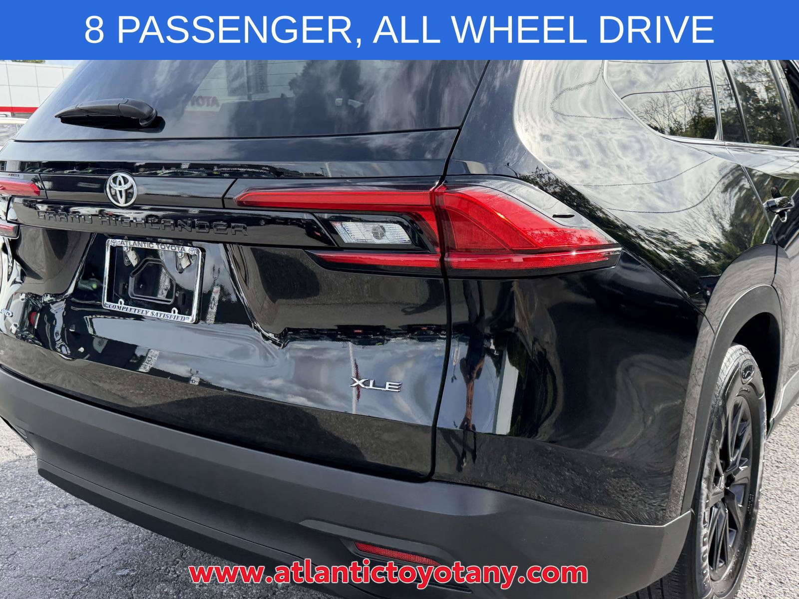 Used 2024 Toyota Grand Highlander AWD image 10