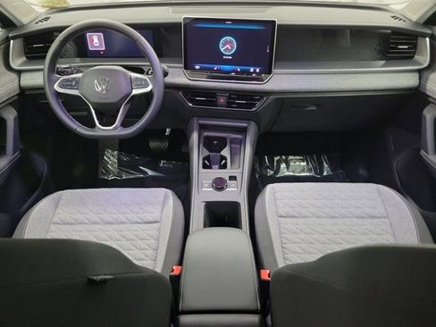 Used 2025 Volkswagen Tiguan S FWD image 13