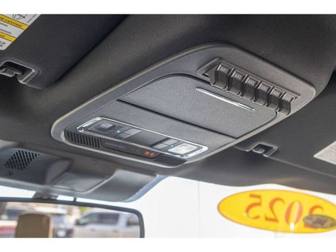 Used 2025 Ford F350 Lariat w/ Chrome Package AWD/4WD image 27
