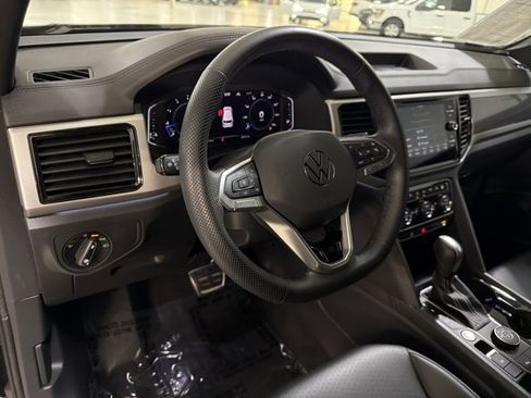 Certified 2023 Volkswagen Atlas Cross Sport SEL R-Line AWD/4WD image 15