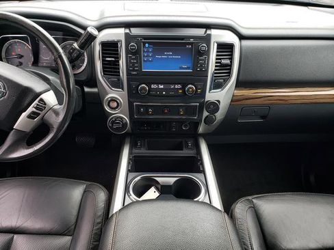 Used 2016 Nissan Titan SL image 17