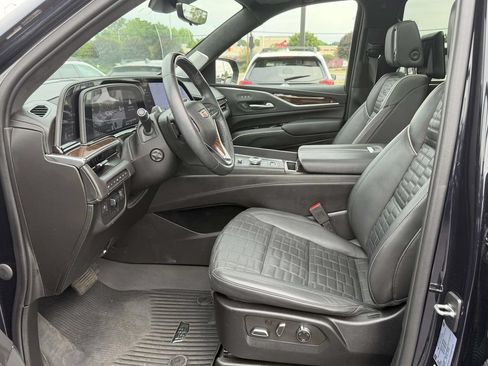 Used 2023 Cadillac Escalade ESV Sport Platinum AWD/4WD image 15