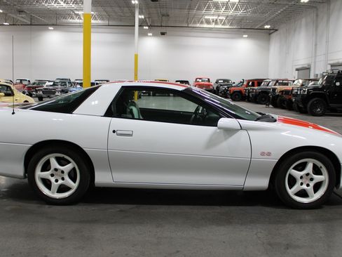 Used 1997 Chevrolet Camaro SS w/ SS Alteration Pkg RWD image 17