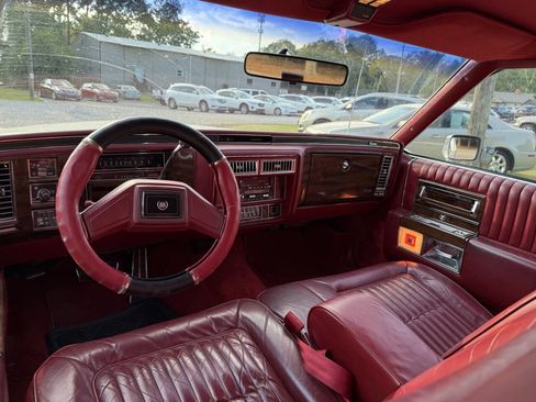 Used 1989 Cadillac Brougham image 20