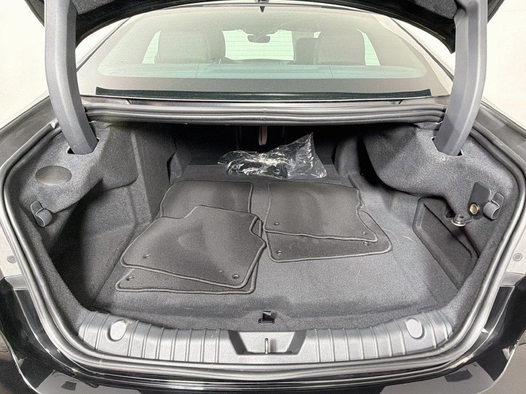 Used 2024 Jaguar XF R-Dynamic SE AWD/4WD image 28