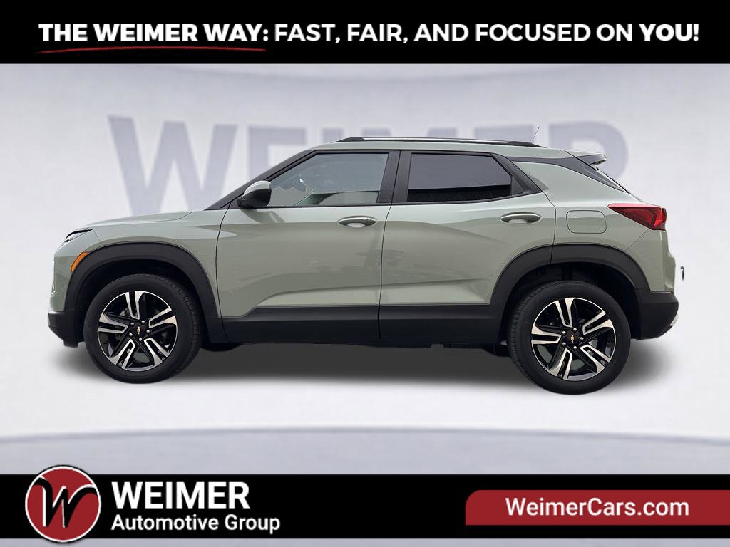 Used 2025 Chevrolet TrailBlazer LT w/ LT Cold Weather Package AWD/4WD image 6