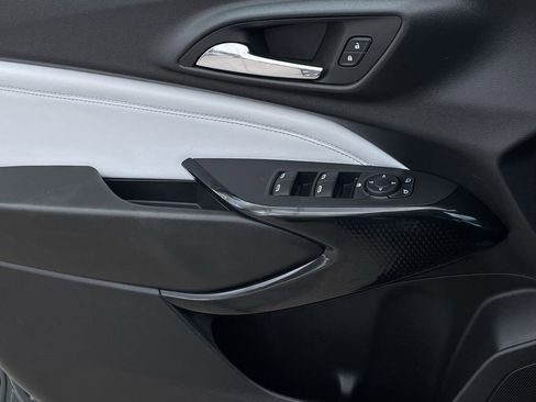 Used 2025 Chevrolet Trax LT image 20