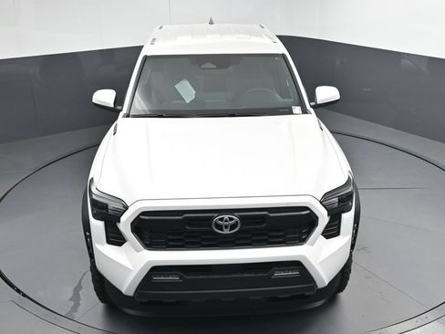 Used 2025 Toyota Tacoma TRD Off-Road AWD/4WD image 35
