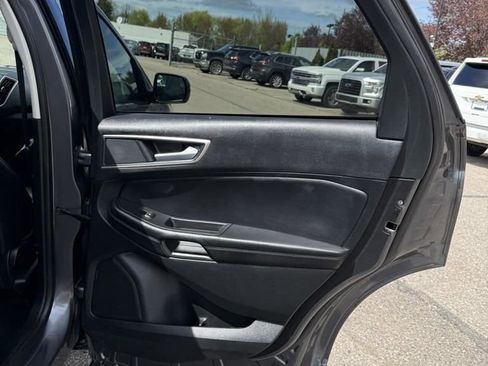 Used 2024 Ford Edge SEL image 32