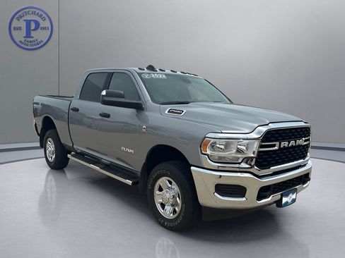 Used 2022 RAM 2500 Big Horn w/ Snow Chief Group AWD/4WD image 1