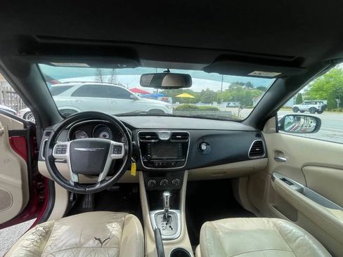 Used 2013 Chrysler 200 Limited FWD image 23