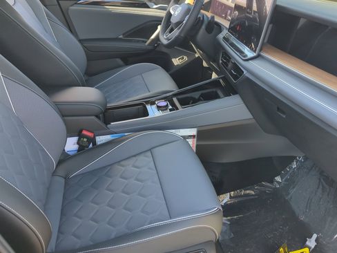 New 2026 Volkswagen Tiguan SEL R-Line image 18