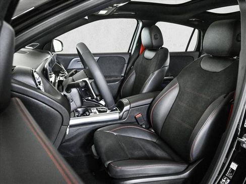 New 2026 Mercedes-Benz GLA 35 AMG 4MATIC image 18