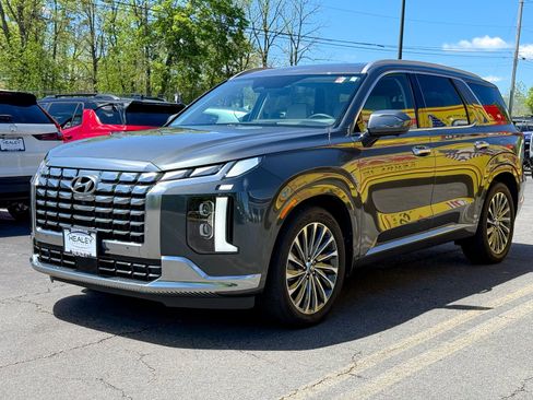 Used 2023 Hyundai Palisade Calligraphy AWD/4WD image 3