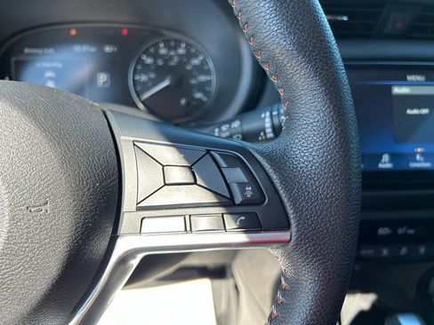 Used 2023 Nissan Kicks SR FWD image 19