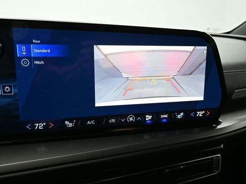 Used 2025 Chevrolet Traverse LT w/ LPO, Floor Liner Package AWD/4WD image 31
