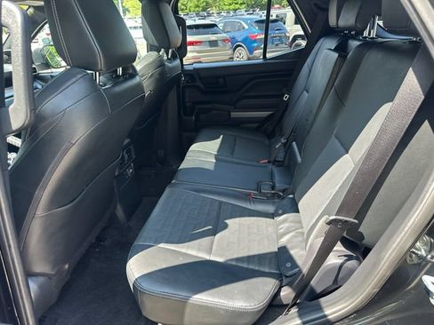 Used 2025 Toyota 4Runner TRD Off-Road Premium AWD/4WD image 17