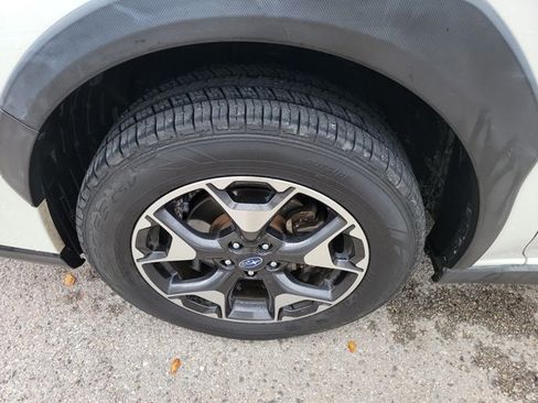 Used 2019 Subaru Crosstrek 2.0i Premium image 9
