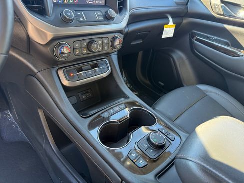 Used 2023 GMC Acadia AT4 w/ Technology Package image 13