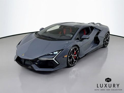 Used 2024 Lamborghini Revuelto image 4