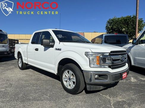 Used 2018 Ford F150 XLT image 2