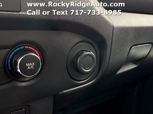 Used 2023 Nissan Frontier SV w/ Tow Package AWD/4WD image 18