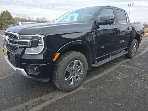 New 2026 Ford Ranger Lariat w/ Chrome Accent Package image 3