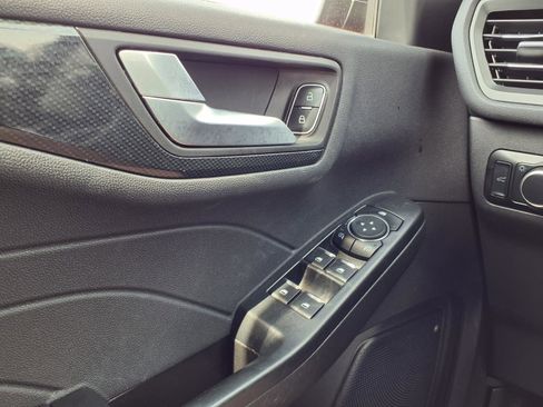 Used 2024 Ford Escape ST-Line w/ Tech Pack #1 AWD/4WD image 20