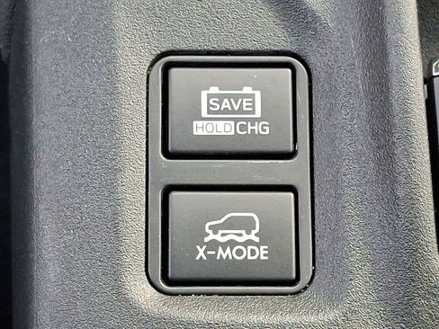 Used 2020 Subaru Crosstrek Hybrid w/ Moonroof Package w/Navigation image 25