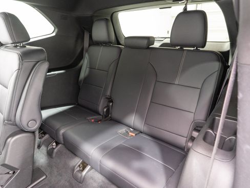 Used 2026 GMC Acadia Elevation w/ Elevation Premium Package FWD image 33