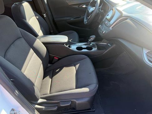 Used 2023 Chevrolet Malibu LT FWD image 11