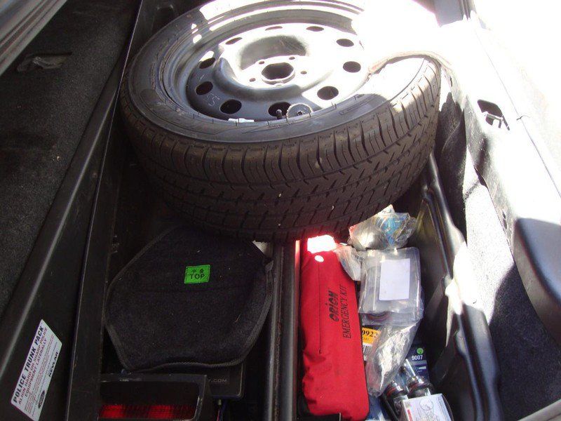 Used 2009 Ford Crown Victoria Police Interceptor RWD image 7