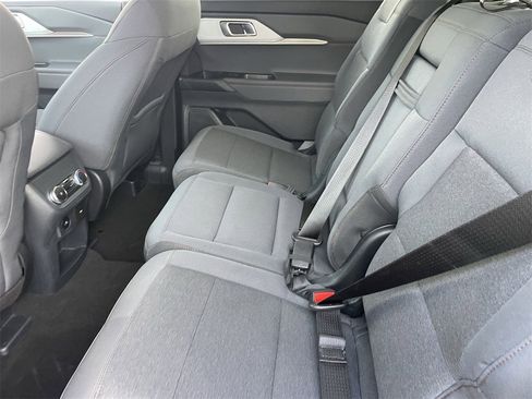 Certified 2025 Ford Explorer Active image 13