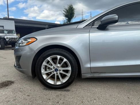 Used 2020 Ford Fusion SE FWD image 25