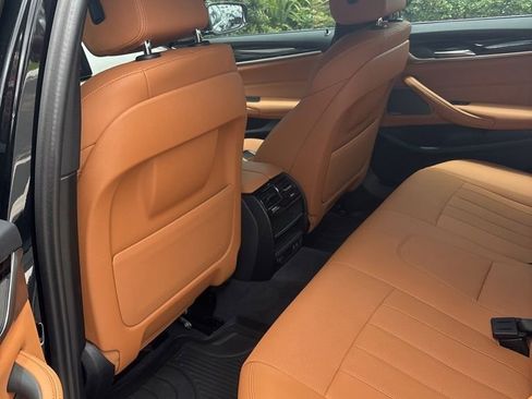 Used 2023 BMW 530i w/ Premium Package RWD image 5