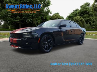Used 2020 Dodge Charger SXT w/ Blacktop Package