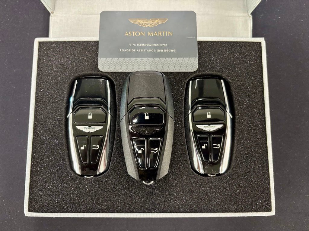 Used 2023 Aston Martin DB11 Volante RWD image 30