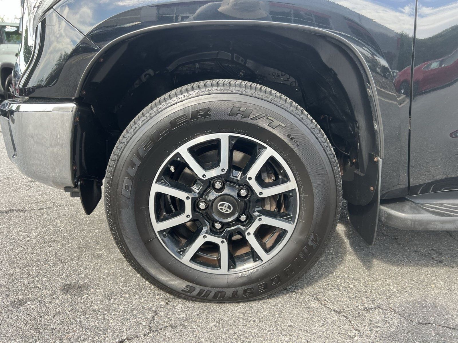 Used 2018 Toyota Tundra Limited w/ Limited Premium Package AWD/4WD image 12