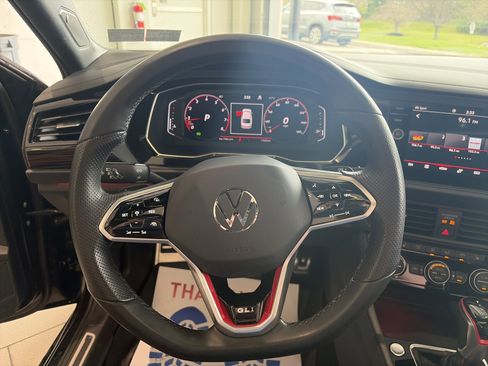 Used 2023 Volkswagen Jetta GLI Autobahn image 34