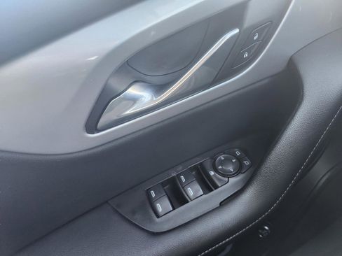 Used 2023 Chevrolet Blazer LT image 18