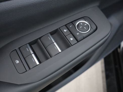 New 2026 Toyota Prius Plug-In Hybrid FWD image 12