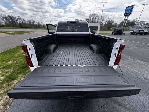Used 2025 Chevrolet Silverado 2500 LT AWD/4WD image 11