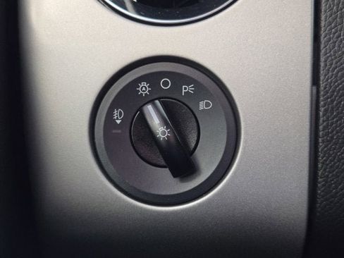 Used 2013 Ford Expedition Limited image 26