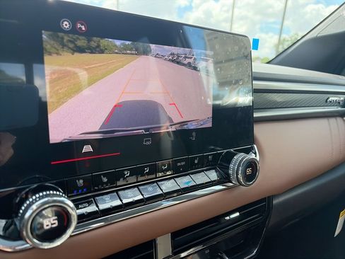New 2026 GMC Canyon AT4 w/ AT4 Premium Package AWD/4WD image 23