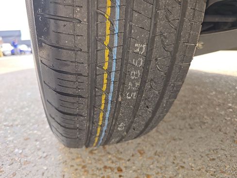 Used 2023 Subaru Outback Premium image 43